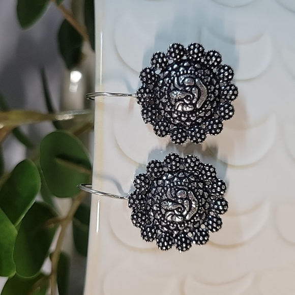 Ganesha Prosperity Wire Drop Earrings - Picture 2 of 7